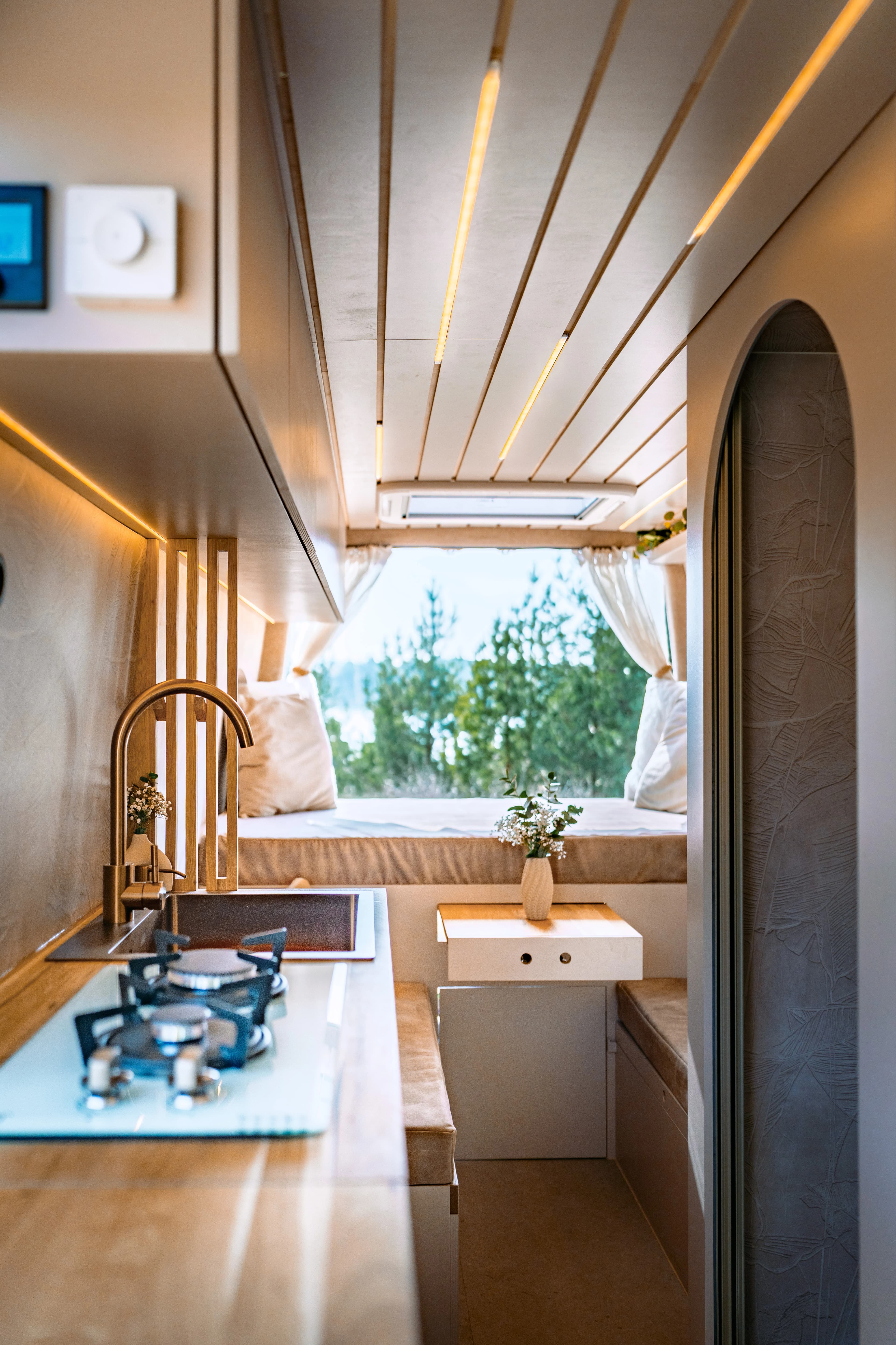 Gypsy Vans интериор